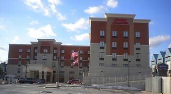 Hampton Inn & Suites Cincinnati/Uptown-University Area