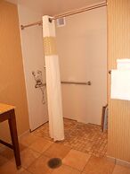 Hampton Inn & Suites Cincinnati/Uptown-University Area