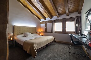 Hotel Dolarea