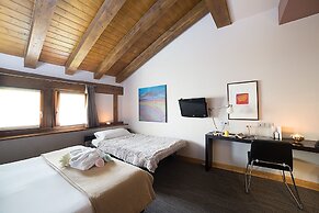 Hotel Dolarea