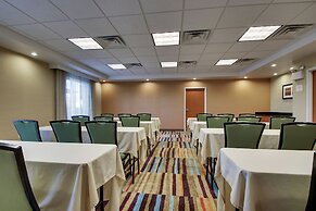 Fairfield Inn & Suites by Marriott Ottawa Starved Rock Area