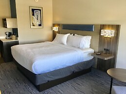 Holiday Inn Express Hotel & Suites Pratt by IHG