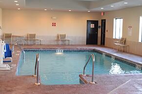 Holiday Inn Express Hotel & Suites Pratt by IHG