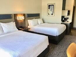 Holiday Inn Express Hotel & Suites Pratt by IHG
