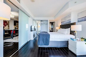 Canada Suites on Bay