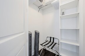 Canada Suites on Bay