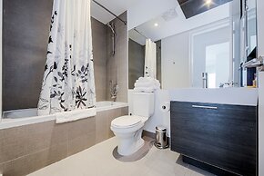 Canada Suites on Bay