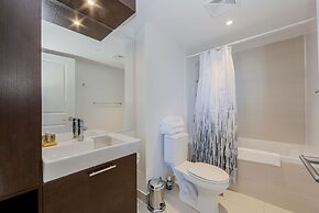 Canada Suites on Bay