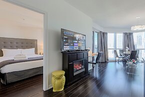 Canada Suites on Bay