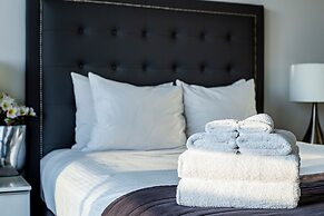 Canada Suites on Bay