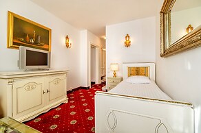 Hotel Imparatul Romanilor