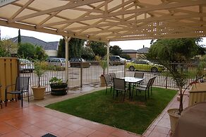 Adelaide International Motel