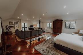 Mineral Springs Hotel