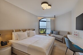 Gai Beach Resort Spa Hotel