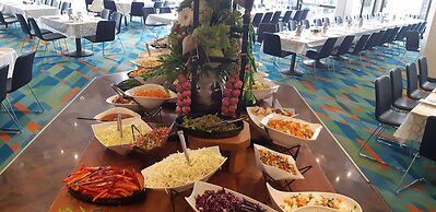 Gai Beach Resort Spa Hotel