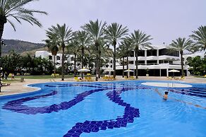 Gai Beach Resort Spa Hotel