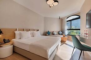 Gai Beach Resort Spa Hotel