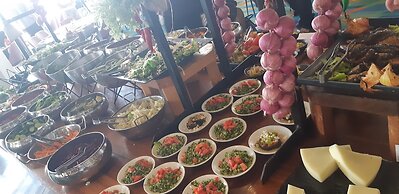 Gai Beach Resort Spa Hotel