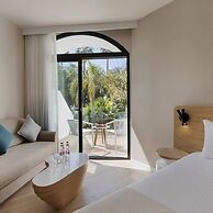 Gai Beach Resort Spa Hotel