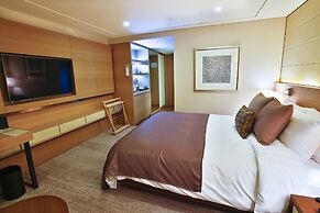 Hotel Hyundai by Lahan Ulsan