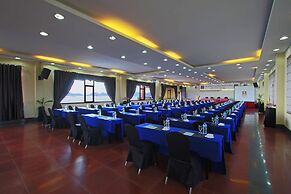 The Jayakarta Suite Komodo Flores