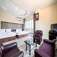 Dancenter Luxury Underwater World Pattaya