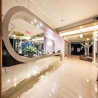 Dancenter Luxury Underwater World Pattaya