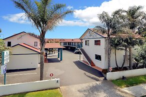 Academy at Botany Motor Inn