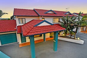 Academy at Botany Motor Inn