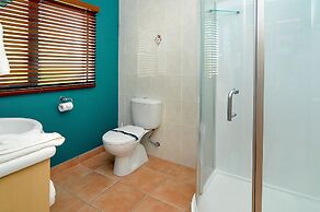 Academy at Botany Motor Inn