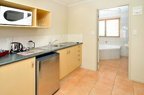 Academy at Botany Motor Inn