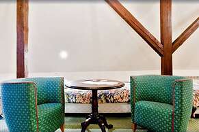 Aparthotel Miodosytnia