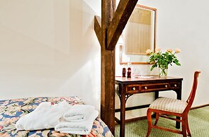 Aparthotel Miodosytnia