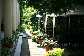 Aparthotel Miodosytnia