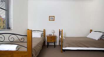 Avoca Palms Resort Apartments