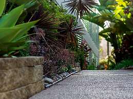 Avoca Palms Resort Apartments