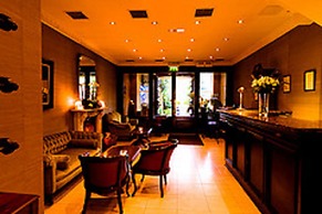 Riverbank House Hotel