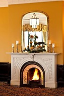 Riverbank House Hotel