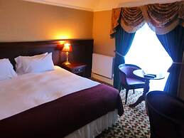 Riverbank House Hotel