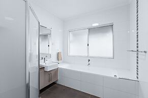 Cable Beachside Villas