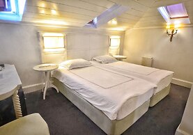 Kar's Otel - Special Class