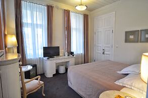 Kar's Otel - Special Class