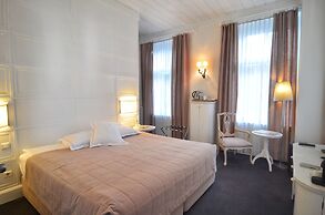 Kar's Otel - Special Class