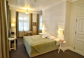 Kar's Otel - Special Class