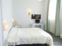 Kar's Otel - Special Class