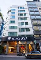The White Hotel 8A Thai Van Lung