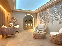 Brit Hotel Piscine & Spa - Fougères
