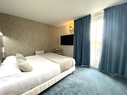 Brit Hotel Piscine & Spa - Fougères