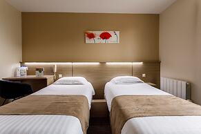 Brit Hotel Piscine & Spa - Fougères