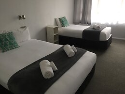 Fairway Motel and Apartments